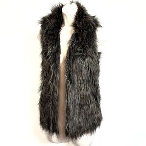 Kenar Faux Fur Brown Vest Small Hook Closure Sleeveless Lined Soft Small